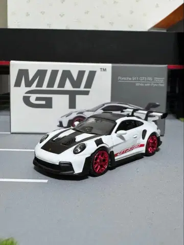 minigt Porsche 911 gt3 rs 1/64