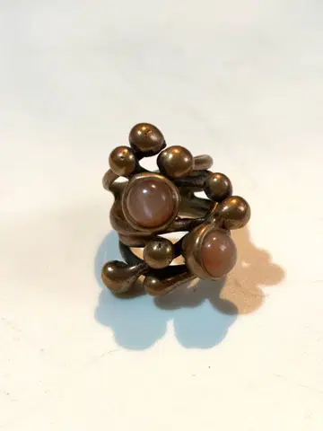 Monica Castiglioni 반지 모니카. 카스티글리오니