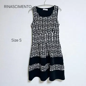 RINASCIMENTO 슬리브리스 원피스 플리츠