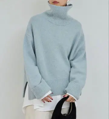 2025 신상 GALLARDAGALANTE 주역급 터틀넥 니트