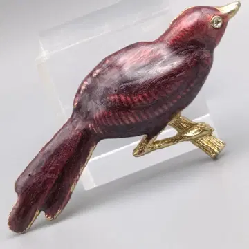 우아한 작은 새의 빈티지 브로치 ~진홍색 깃털에 깃든 기품~