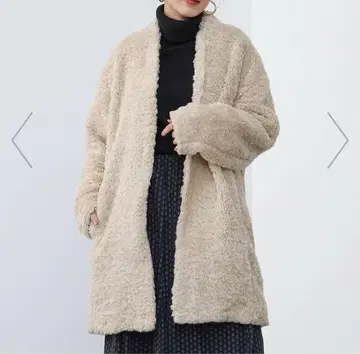 BEAMS 노카라 보아 코트