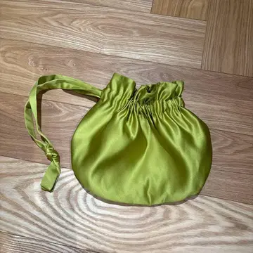 A Bronze Age 복조리 백