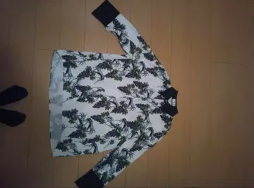 DragHoney 그레이프 패턴 긴팔 셔츠 화이트