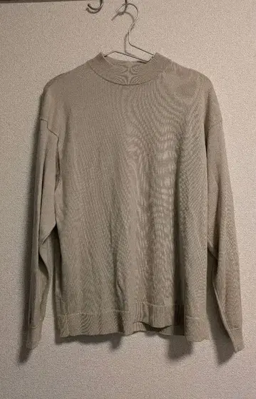 메리노 블렌드 모크넥 스웨터