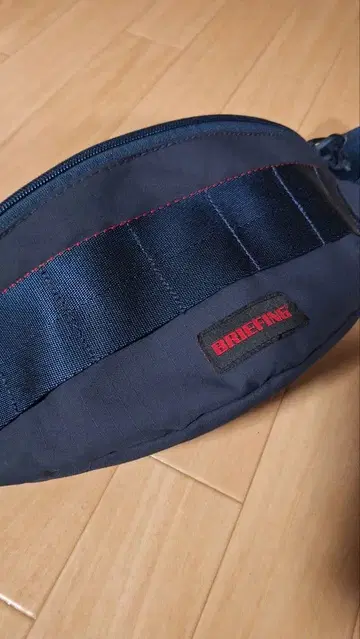 BRIEFING 네이비 바디 백