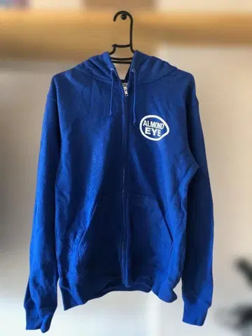 아몬드 아이 후드티 파랑