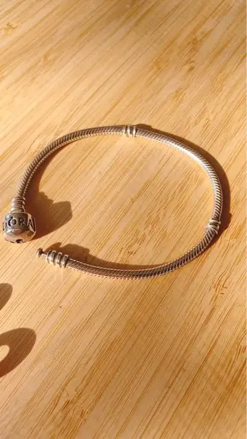 새상품급 PANDORA 실버 팔찌 18cm