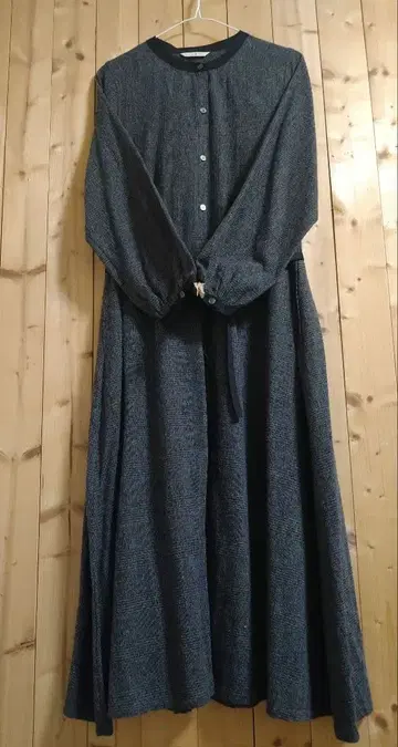 새상품 ATELIERE QUAL 글렌체크 원피스