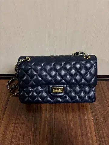 네이비 퀼팅 숄더백