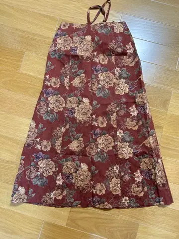 꽃무늬 버건디 맥시 스커트 L