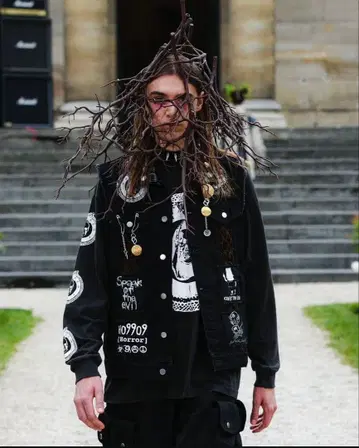 KIDILL SLEEVELESS STUDS DENIM JACKET