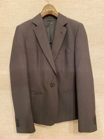 다크 그레이 스트라이프 비즈니스 정장 상하의 세트