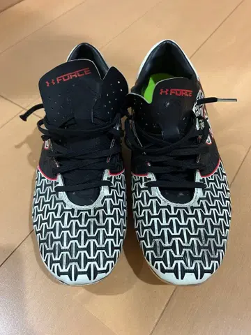 언더아머 하이퍼 포스 축구화