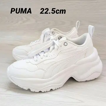 PUMA 통굽 스니커즈 22.5 화이트 새상품급