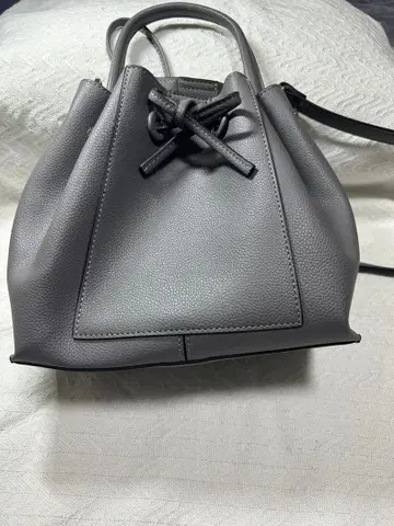 FRAY I.D 그레이 복조리형 핸드백