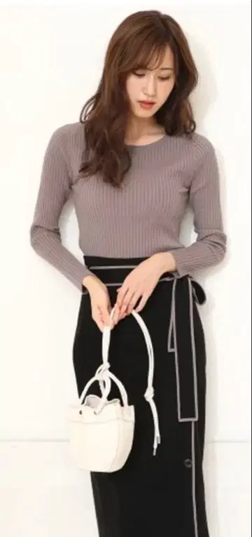 배색 라인 타이트 니트 업