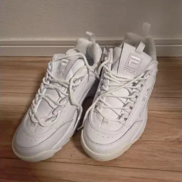 FILA 화이트 스니커즈 24.0