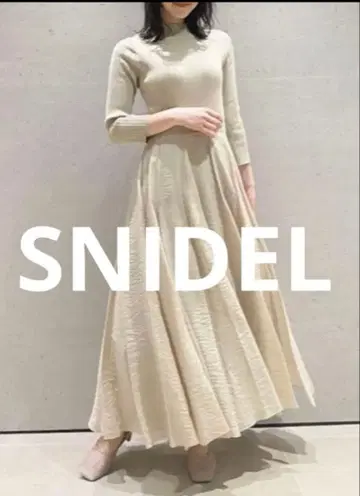 [ 새상품급 ] SNIDEL 스나이델 니트 도킹 원피스