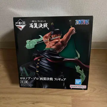 로로노아 조로 양익결전 피규어