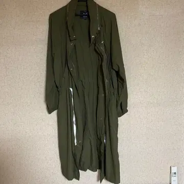 ZARA TRF Collection 코트 올리브 그린