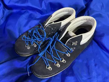 대너 마운트리지 미들 네이비와 화이트 스웨이드 신발