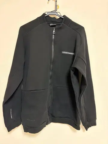 EA7 엠포리오 아르마니 블랙 후드티