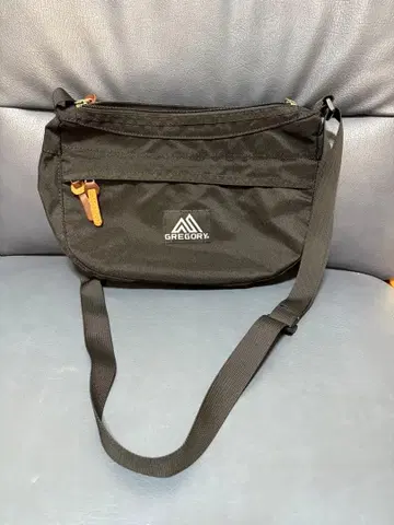 GREGORY 블랙 숄더백