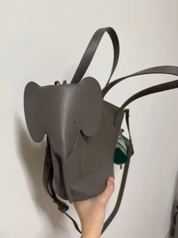 코끼리 디자인 그레이 핸드백 CHOR CHANG