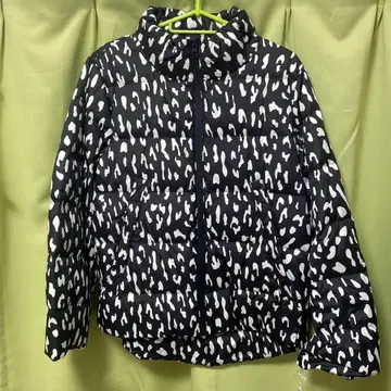 여성용 점퍼 화이트 블랙 [새상품에 가까움]