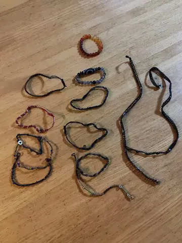 미상가, 팔찌 묶음 판매