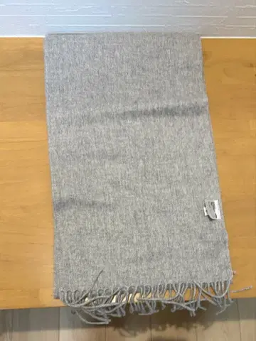 유니클로 캐시미어 100% 머플러 그레이