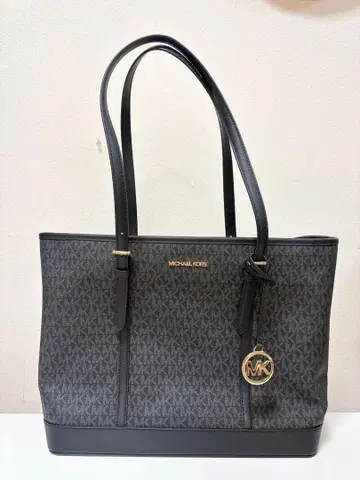 미사용 새상품 마이클코어스 토트백 블랙 시그니처 A4 사이즈