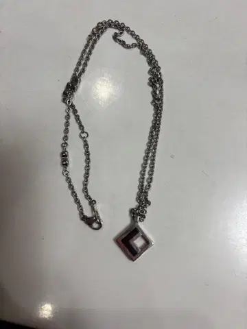 코란토테 목걸이