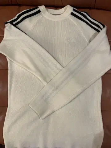 adidas 화이트 리브 스웨터 M