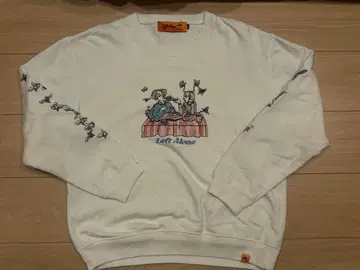 Left alone 트레이닝복