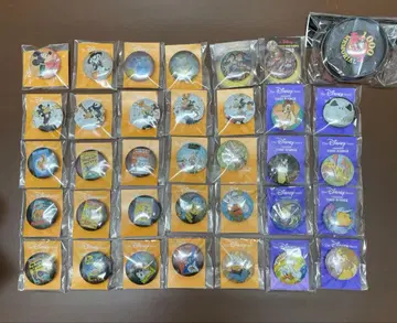 디즈니 스토어 카운트다운 크리스마스 캔뱃지 35개