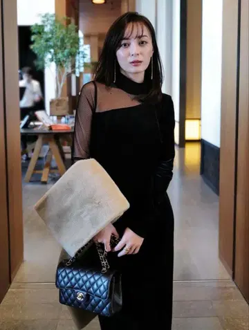 아뉴앙스 시어 콤비 타이트 원피스