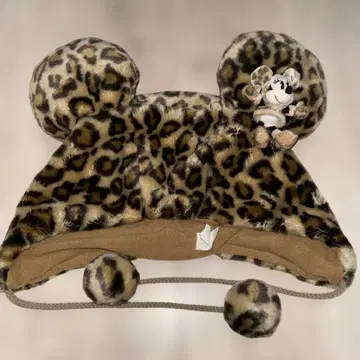 미키마우스 귀 포함 레오파드 무늬 모자