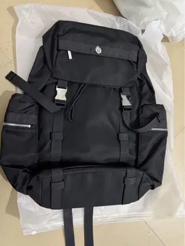 LULULEMON 블랙 백팩