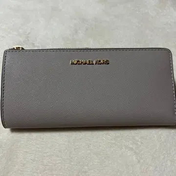 새상품급 마이클코어스 L자형 지퍼 장지갑