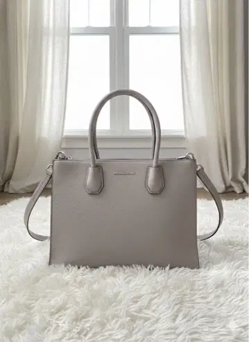 새상품급 Michael Kors 마이클코어스 토트백 그레이지 칸막이 있음