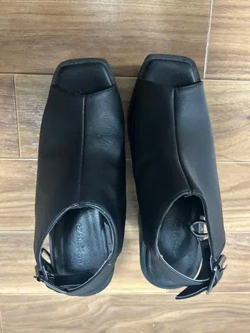 Azul by Moussy 통굽 샌들