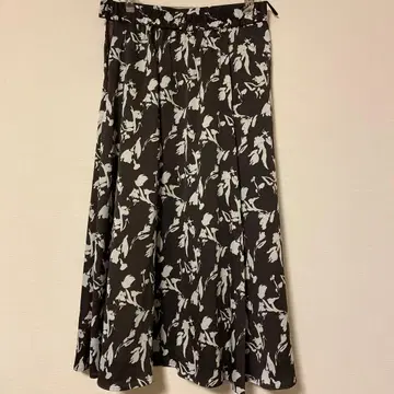 23구 플레어 스커트 꽃무늬