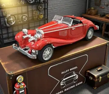 알로이 모델 빨간 오픈카