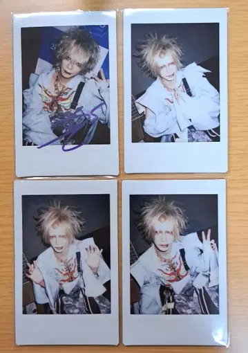 나방과 나비 카에데 쿠로하네 폴라로이드