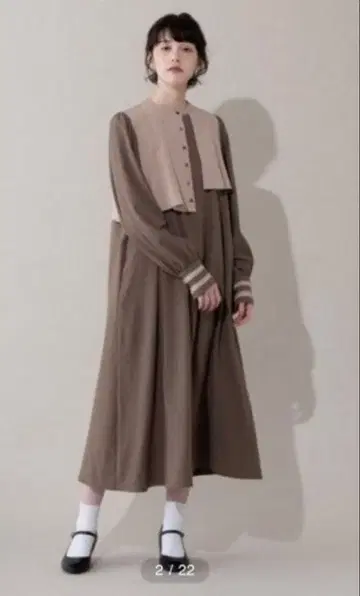 idem 케이프 디자인 플레어 원피스