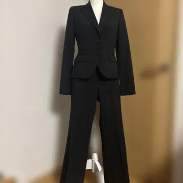 네이비 계열 스트라이프 여성 수트 벨트 포함