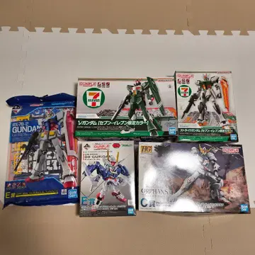 건담 프라모델 묶음 판매 덤으로 타월 포함