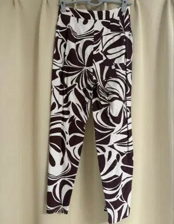 MACPHEE TOMORROWLAND 팬츠